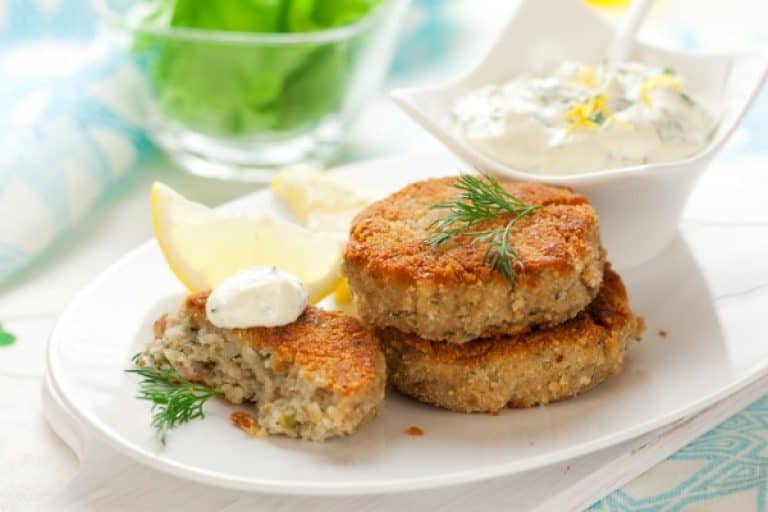How to Reheat Crab Cakes Everything You Need to Know Jane's Kitchen