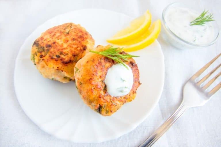 How to Reheat Crab Cakes Everything You Need to Know Jane's Kitchen