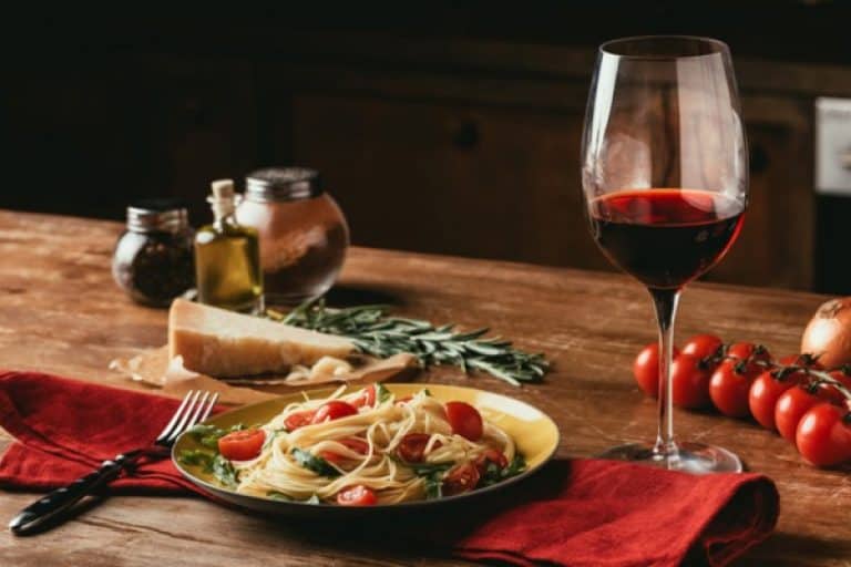 17 Leftover Spaghetti Recipes You'll Gush Over