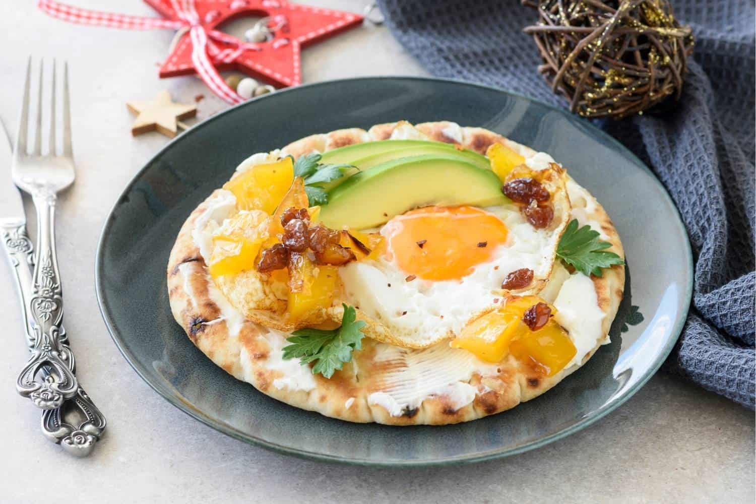 Recipes with Naan Bread That Work for Tasty Snacks or Dinner